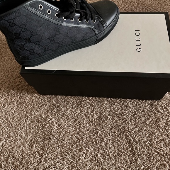 All shoes are so separate size 11 all our authentic - Picture 7 of 8